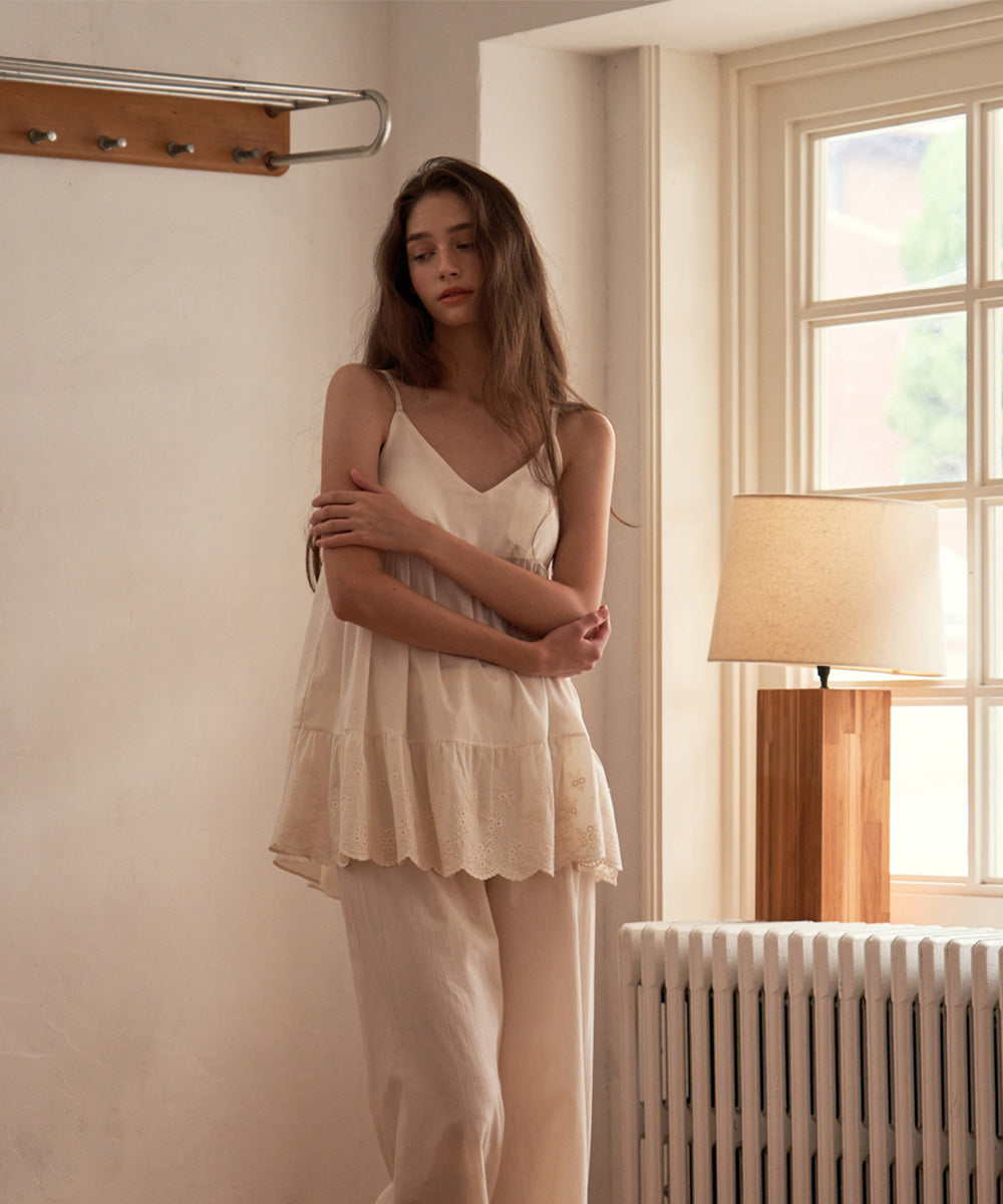 [ULLALA] Airy Sleeveless Top Cream